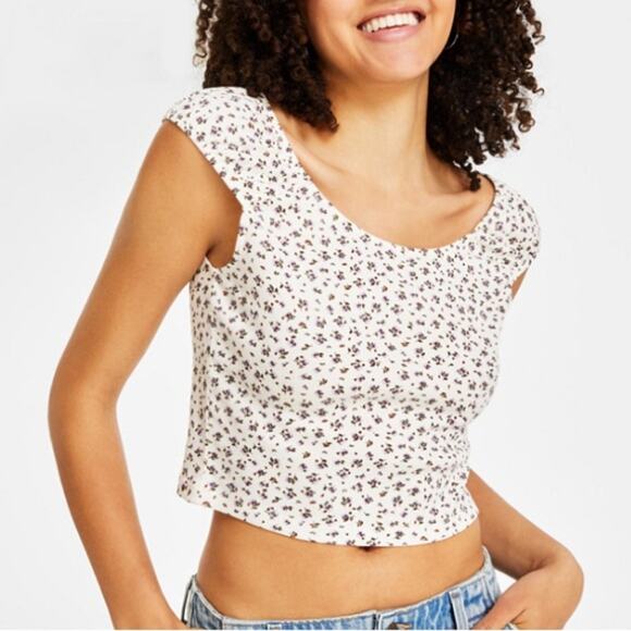 Levi’s Lucille Crewneck Cotton Short-Sleeve Top - Picture 1 of 9